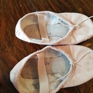 Bloch ballet shoes toddler size 9.5